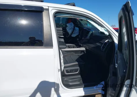 2021 Ram 1500 Laramie 4X4 5'7 Box z USA, uszkodzony, nr VIN 1C6SRFJT4MN739012